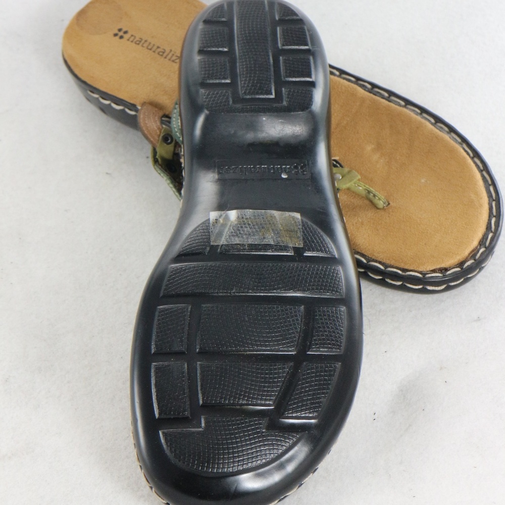 Naturalizer THEYER Leather Flip Flop Thong Sandals - Picture 8 of 8